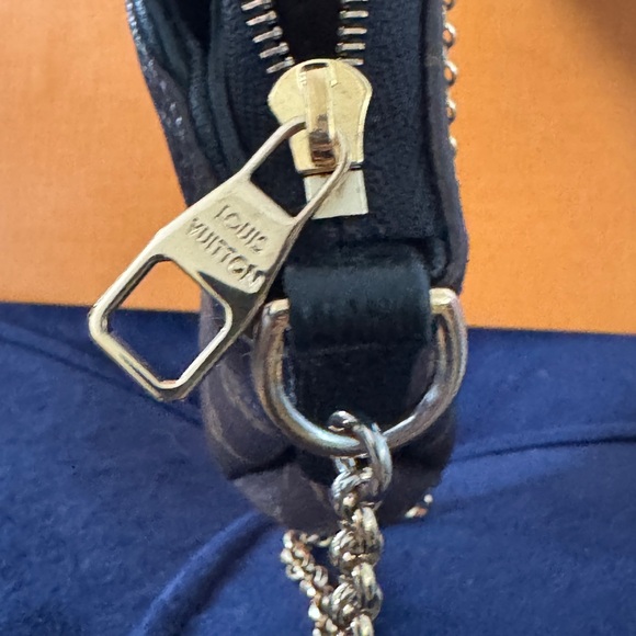 Authentic Louis Vuitton Pallas Crossbody & Clutch - Picture 3 of 15